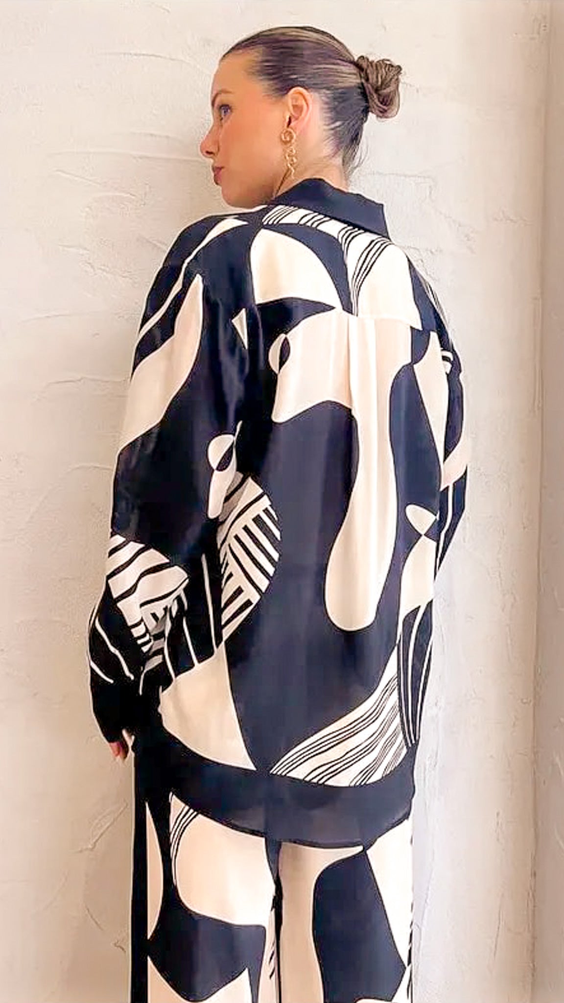 Amara Graphic Print Blouse And Pants Set