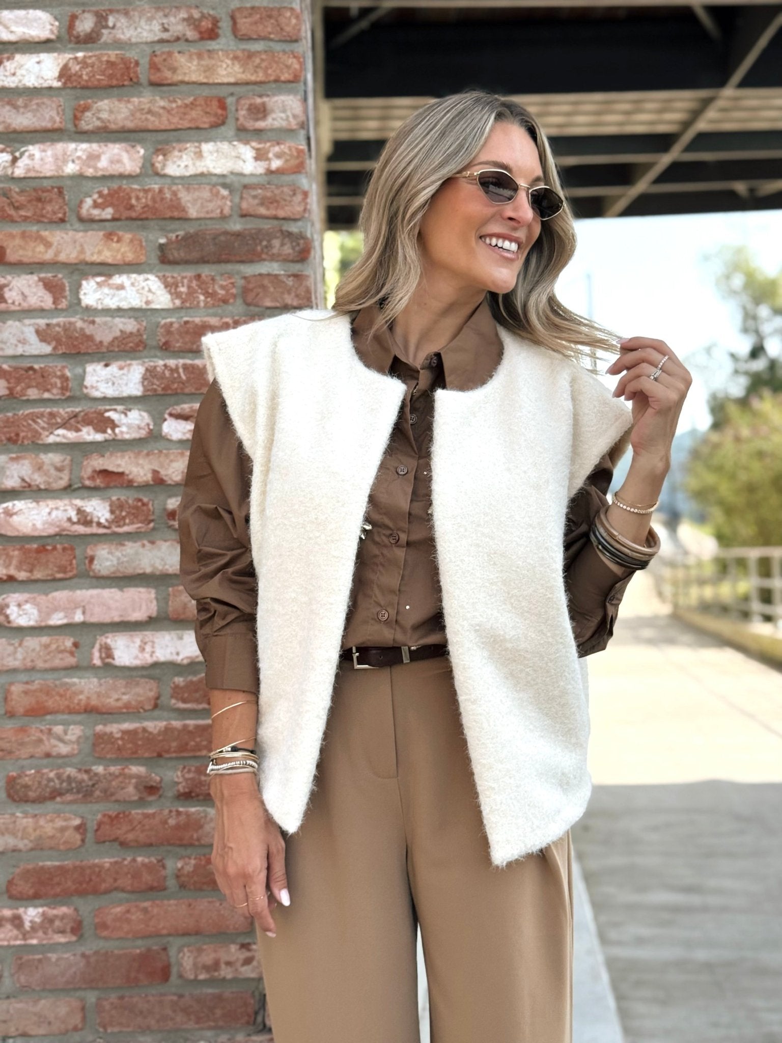 Le gilet sans manche clara blanc casse