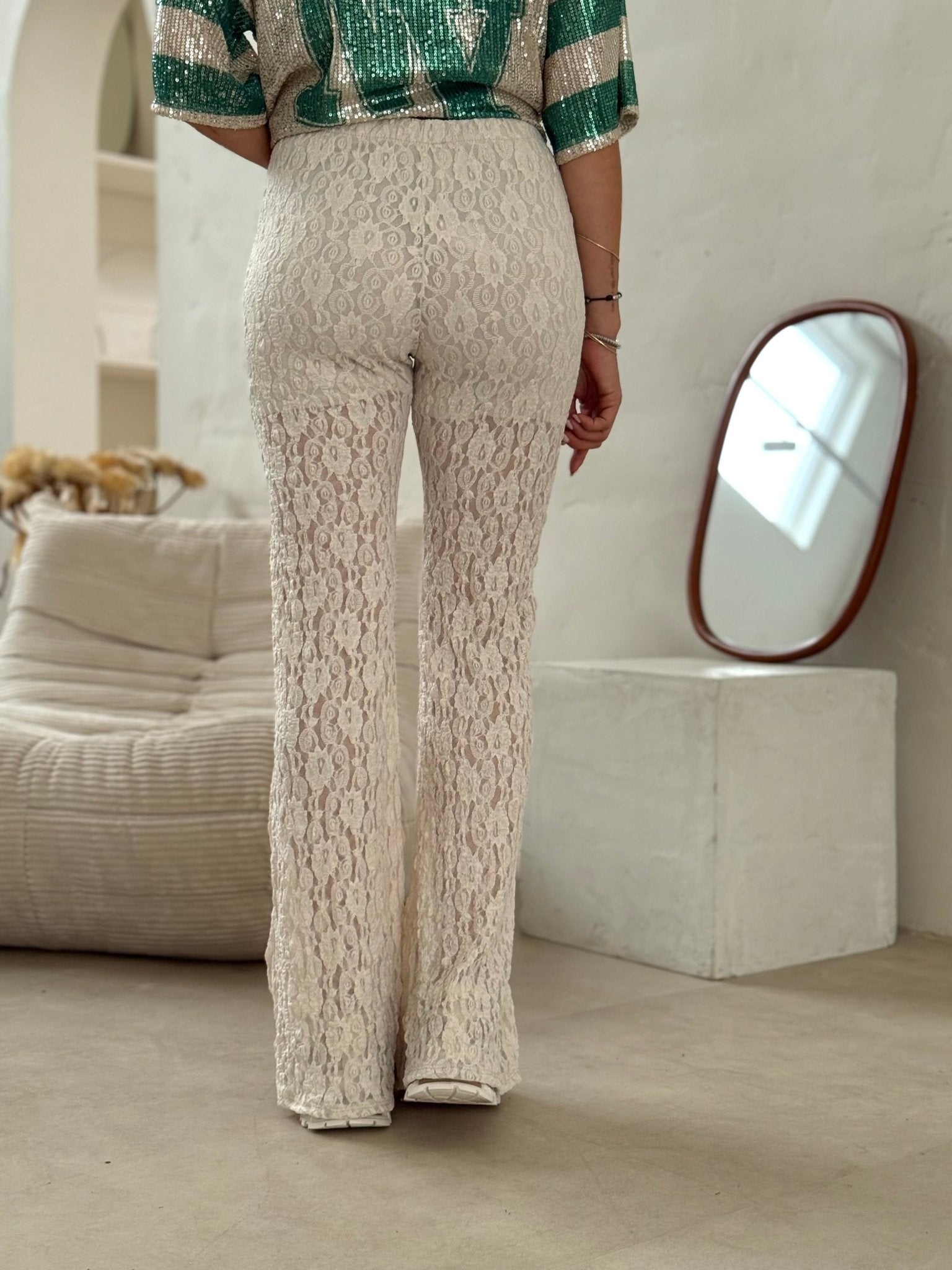 Le pantalon Enissa beige