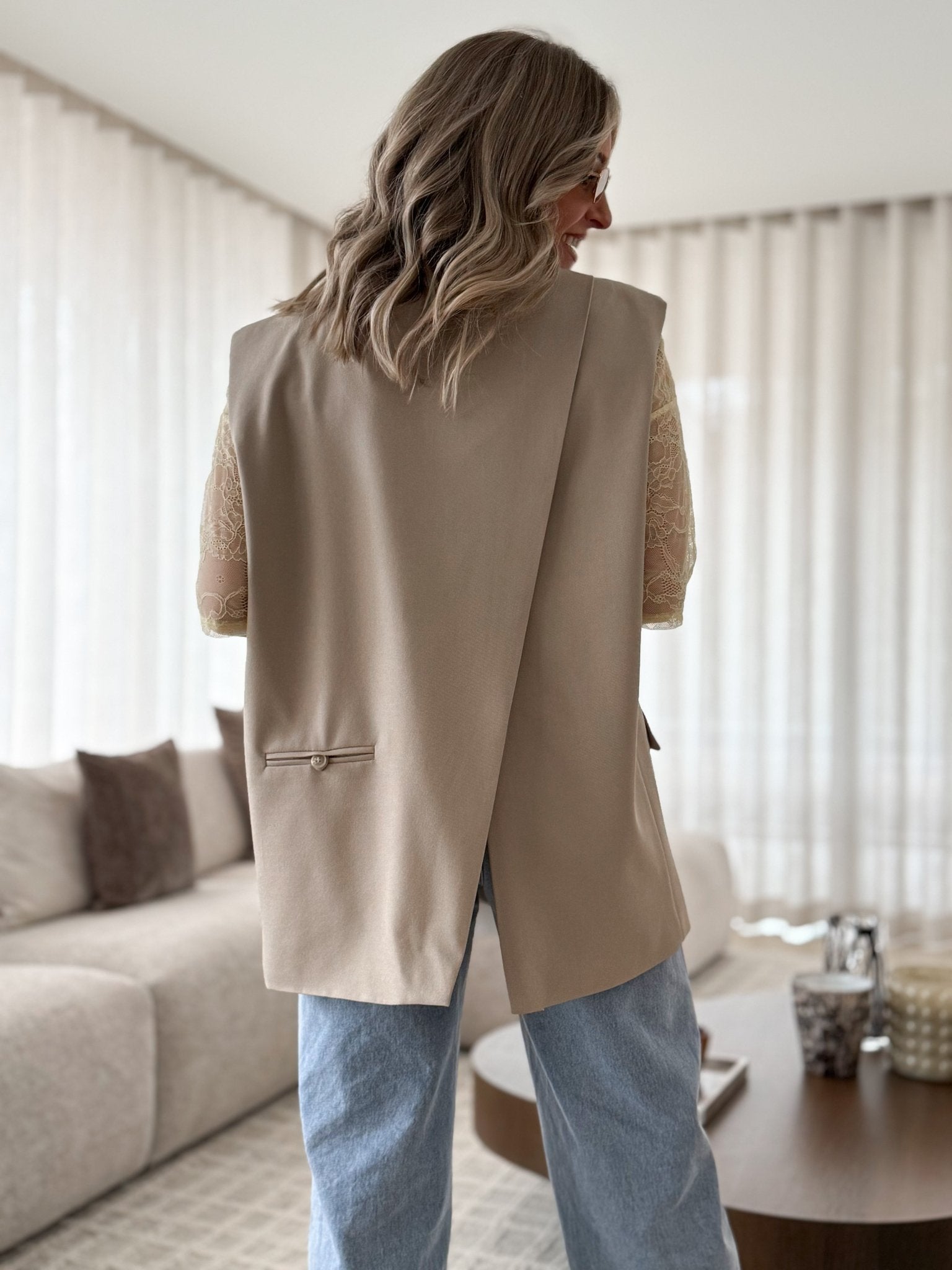 Le blazer sans manche Oria beige